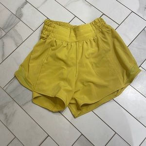lululemon hotty hot shorts!!